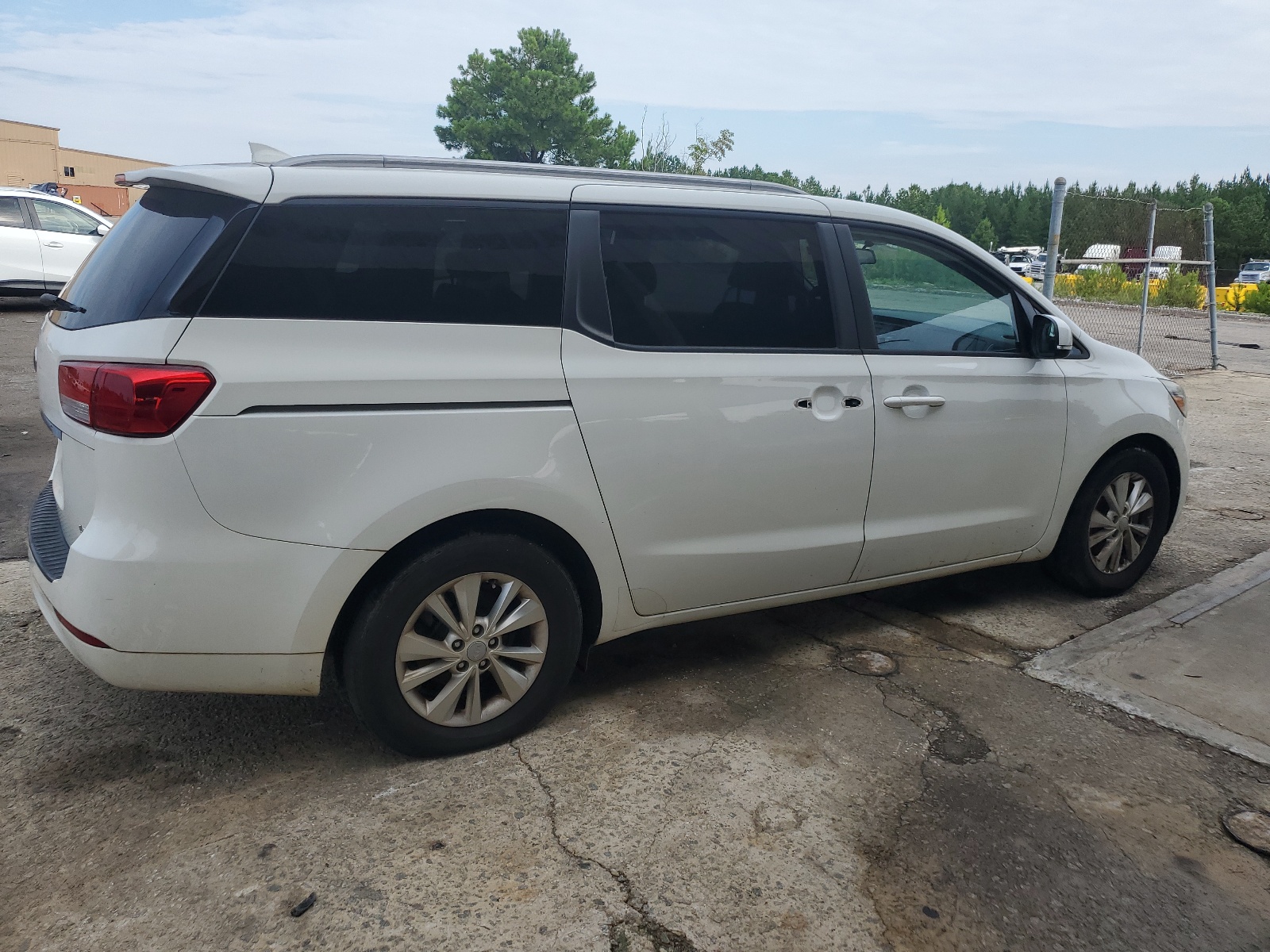 KNDMB5C18F6061762 2015 Kia Sedona Lx