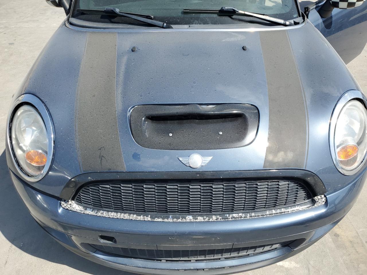 2009 Mini Cooper S VIN: WMWMF735X9TT98116 Lot: 61322634