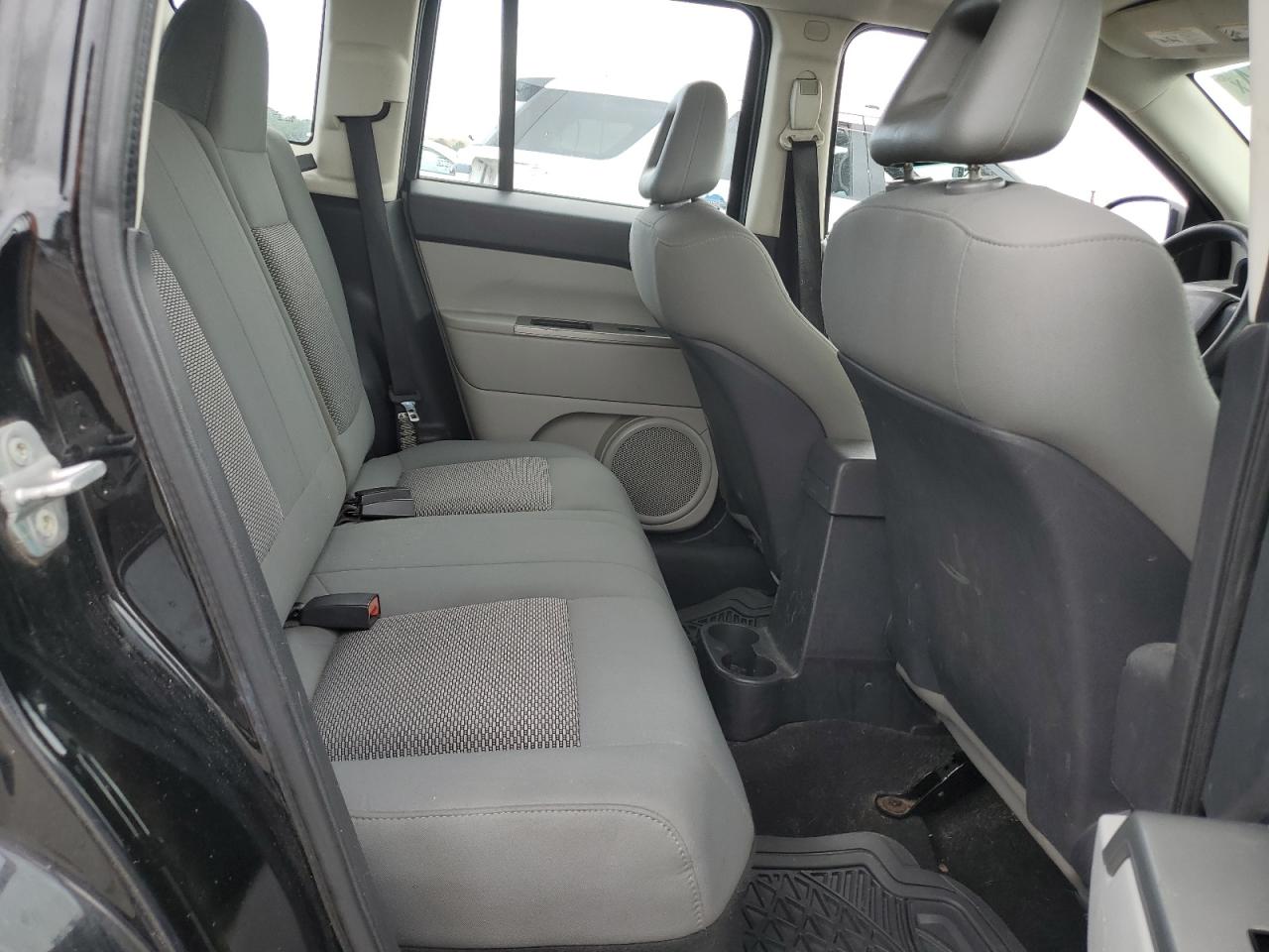 2007 Jeep Compass VIN: 1J8FF47W97D385418 Lot: 63118064