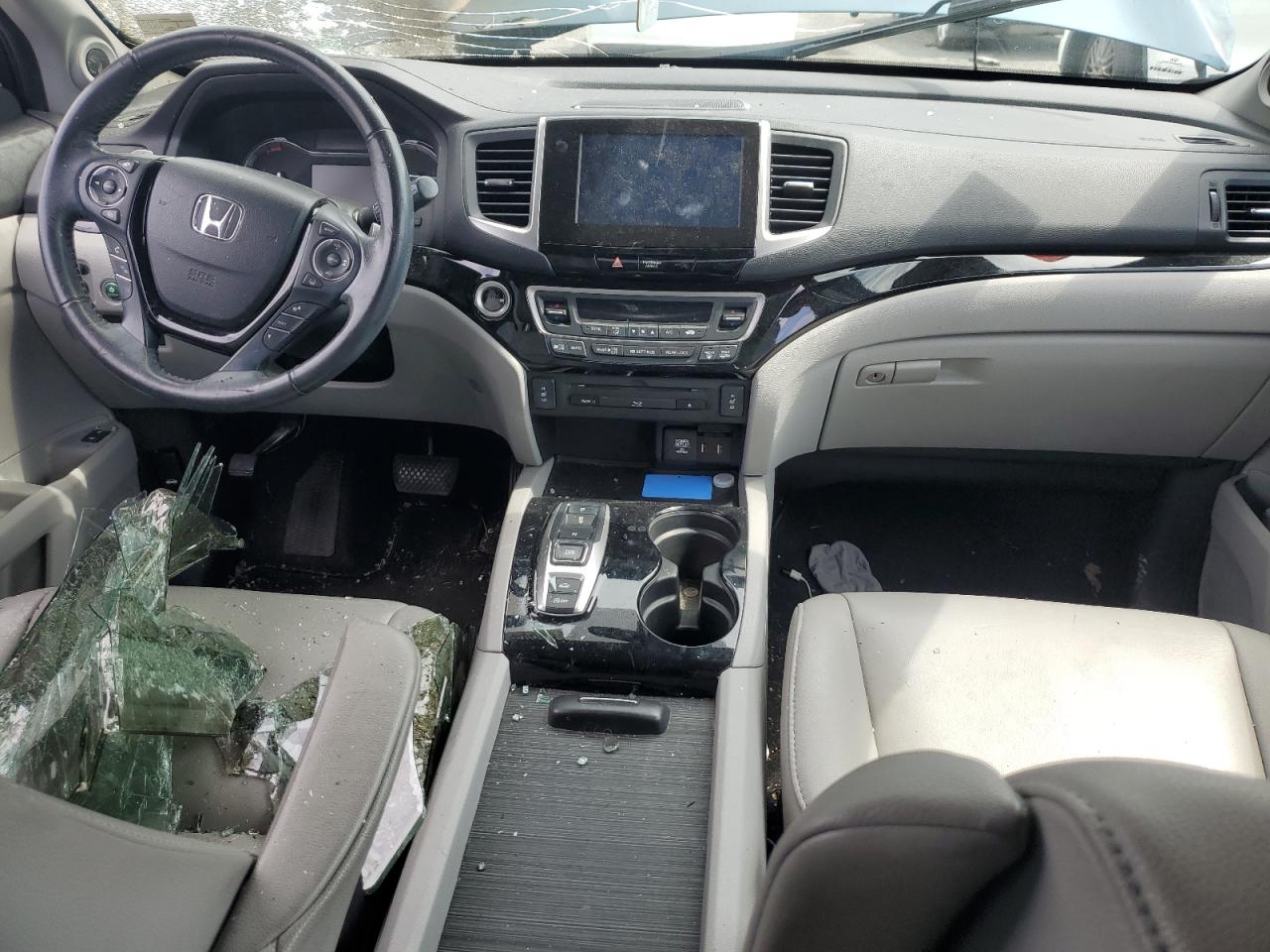 2017 Honda Pilot Touring VIN: 5FNYF6H9XHB052398 Lot: 63604024