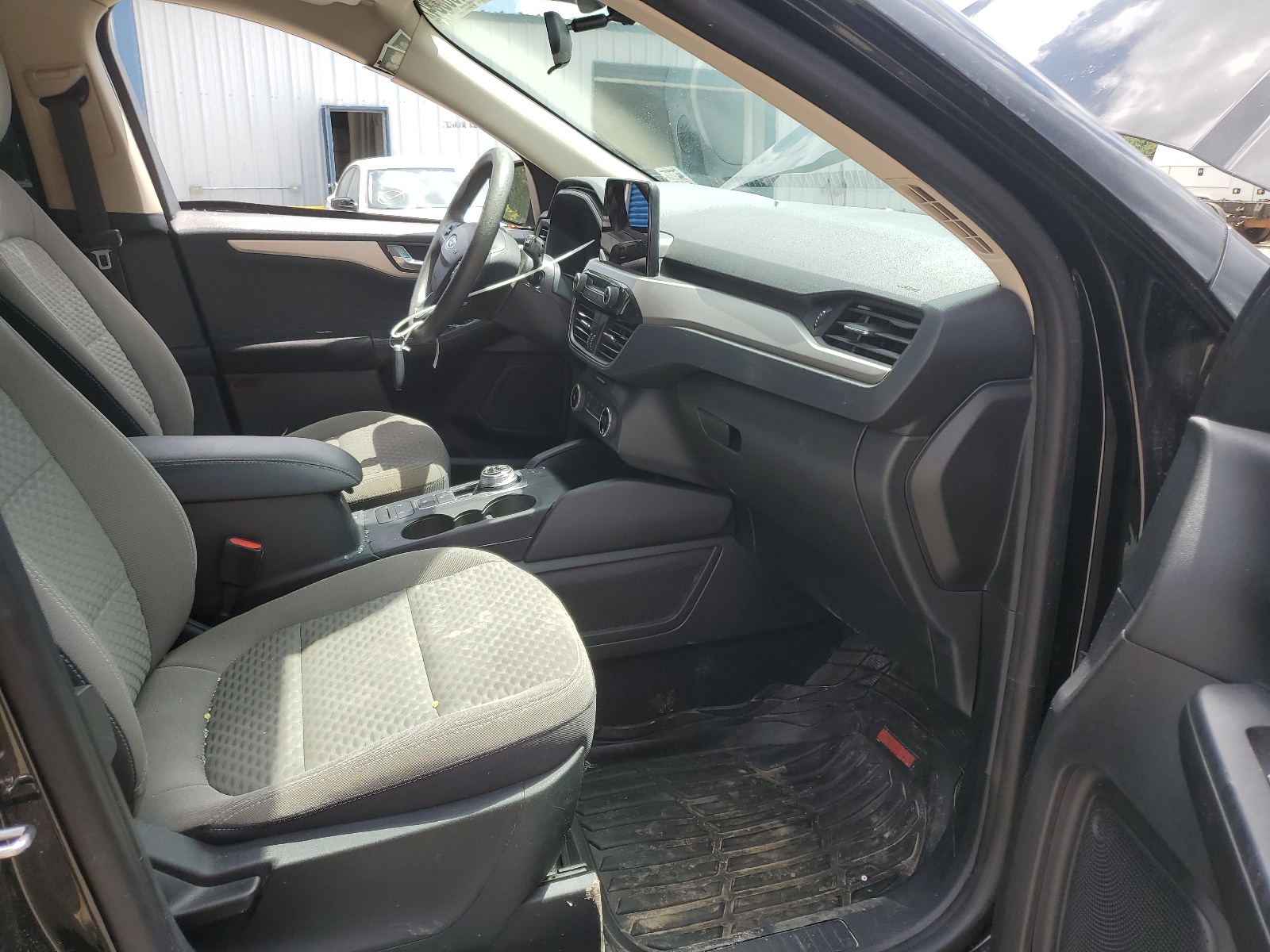 1FMCU0G67LUA23117 2020 Ford Escape Se