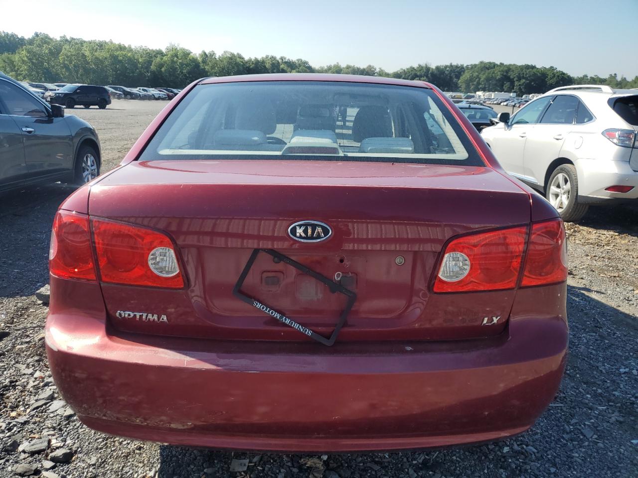 2008 Kia Optima Lx VIN: KNAGE123585222607 Lot: 63091904