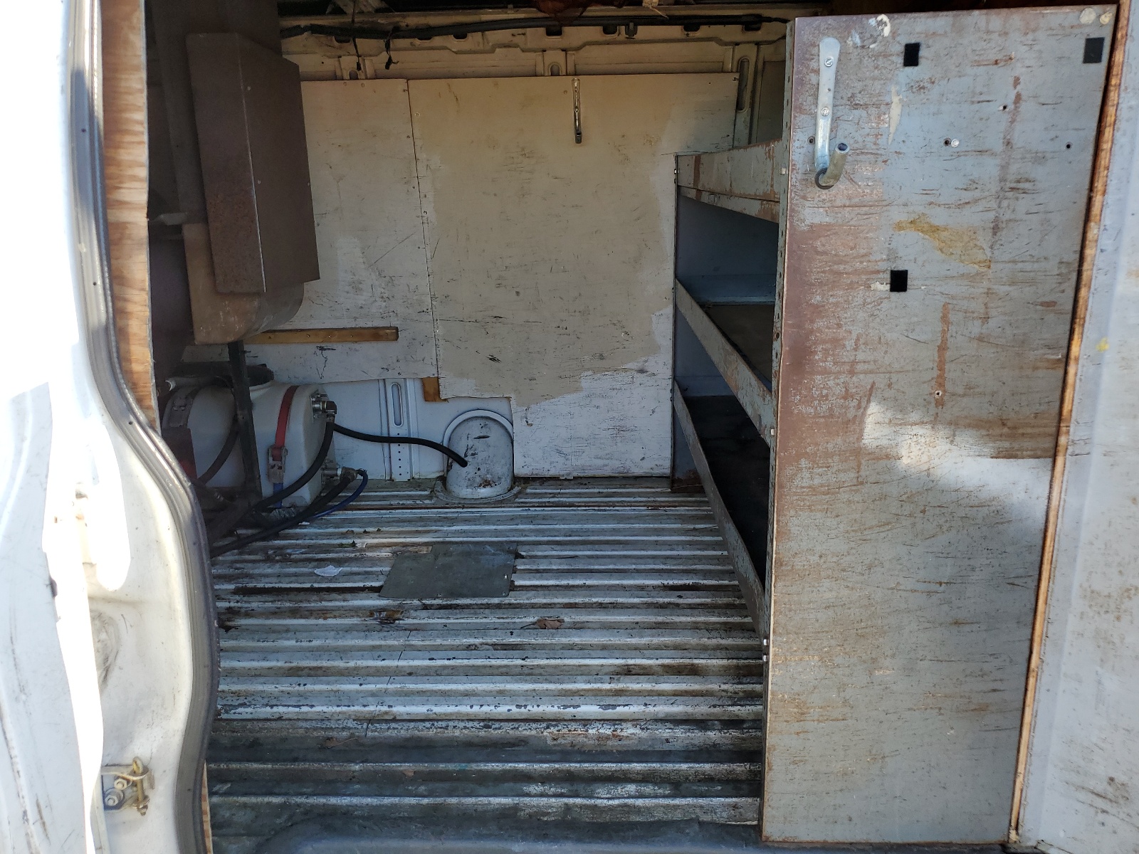 1GCGG29R3W1068688 1998 Chevrolet Express G2500