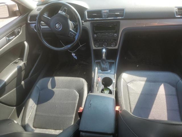 Седани VOLKSWAGEN PASSAT 2015 Золотий