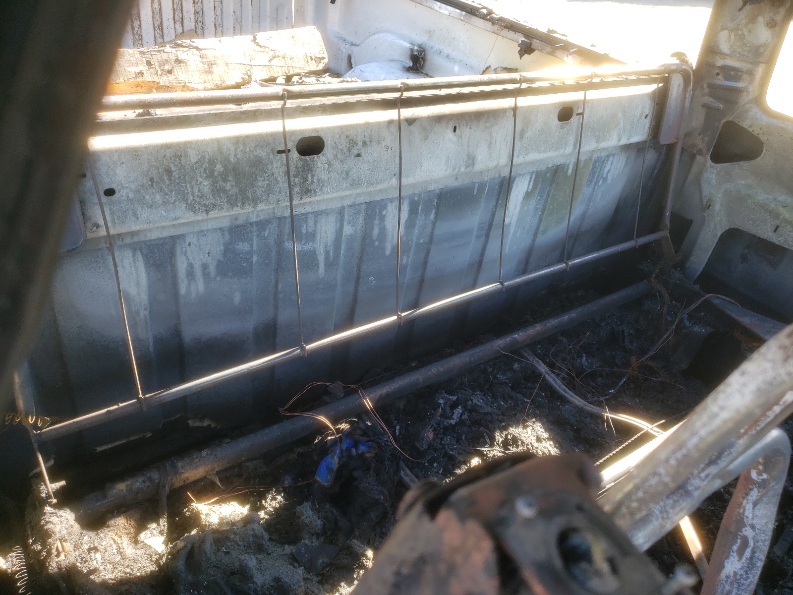 3B7HF12Z6WG138083 1998 Dodge Ram 1500