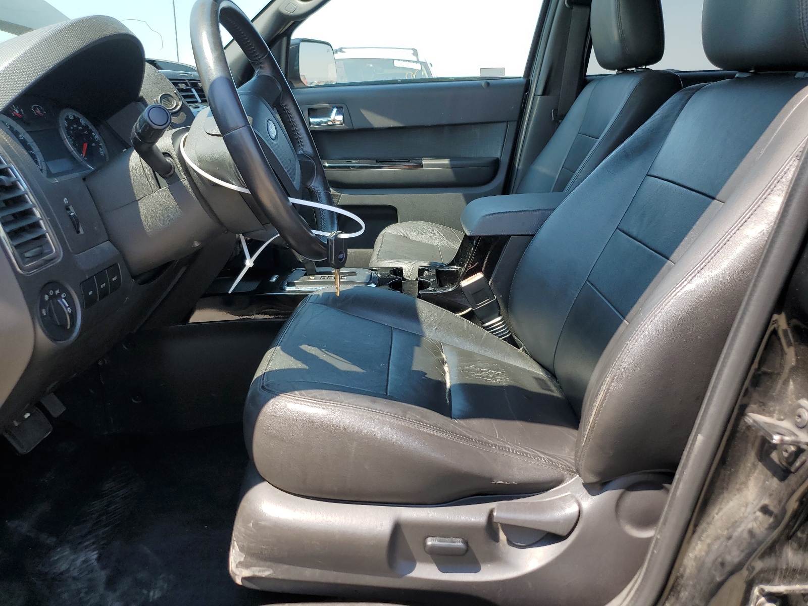 1FMCU9E71AKA14759 2010 Ford Escape Limited