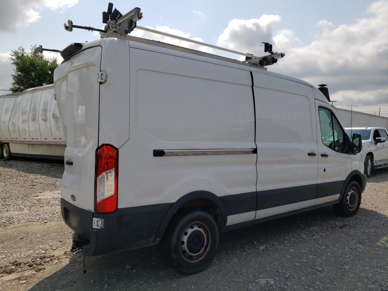 VIN 1FTYR2CM0KKA10960 2019 FORD TRANSIT no.3