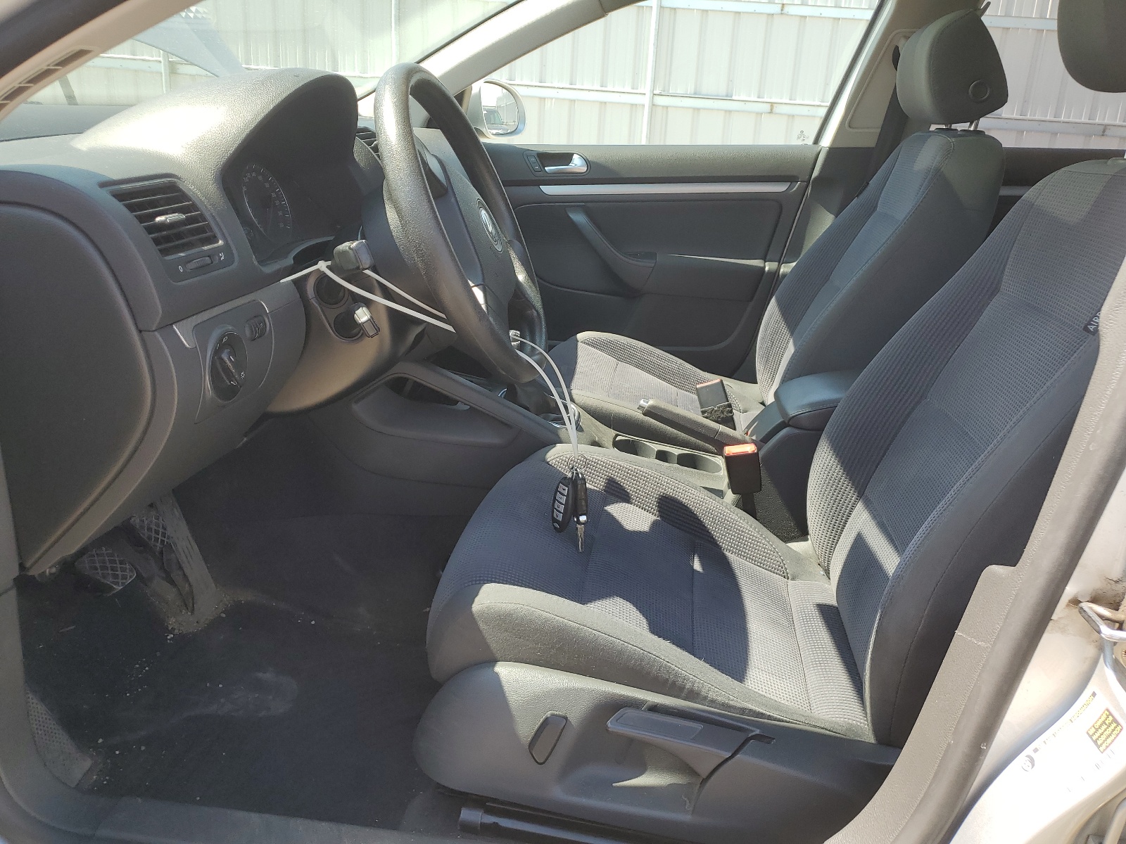 3VWSF71K76M625109 2006 Volkswagen Jetta 2.5 Option Package 1