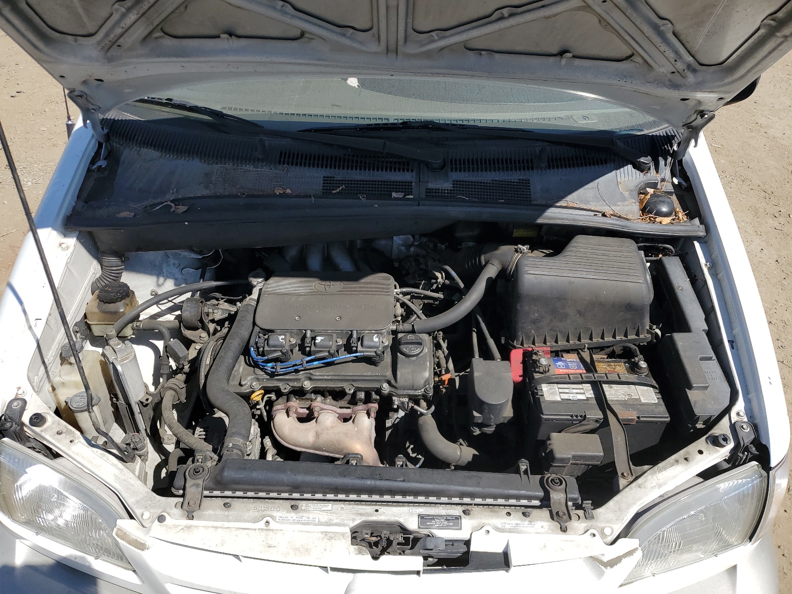 4T3ZF13C2YU261168 2000 Toyota Sienna Le