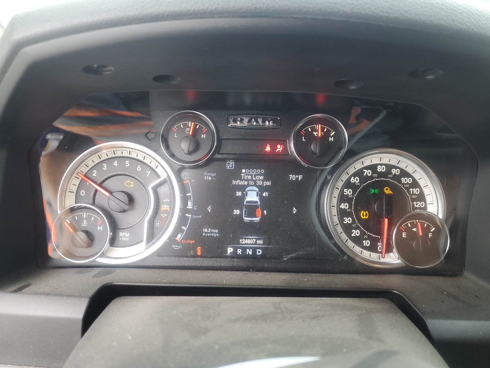 3C6RR7LT6JG238712 2018 Ram 1500 Slt