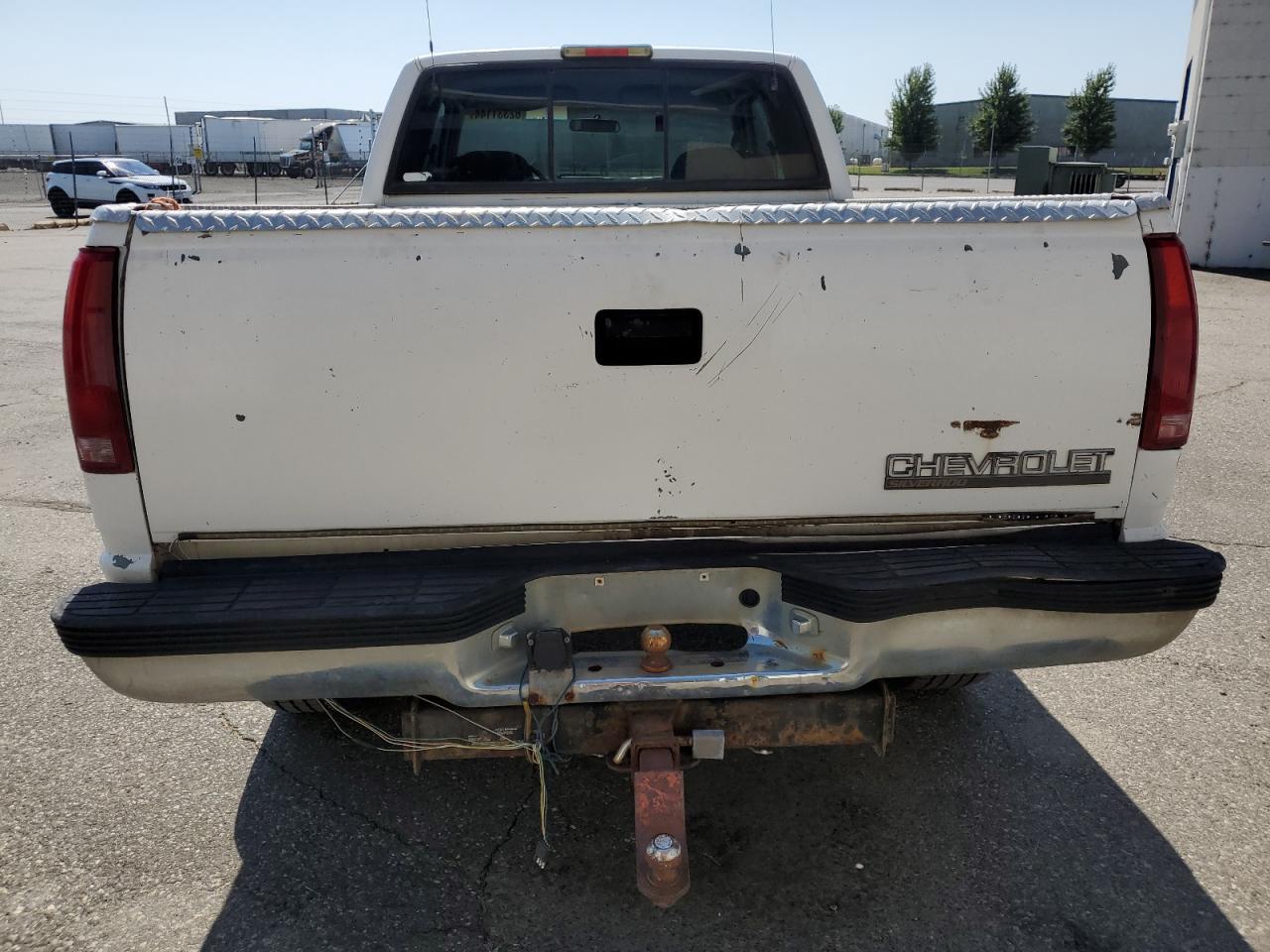 1998 Chevrolet Gmt-400 K1500 VIN: 2GCEK19R2W1198214 Lot: 62331144