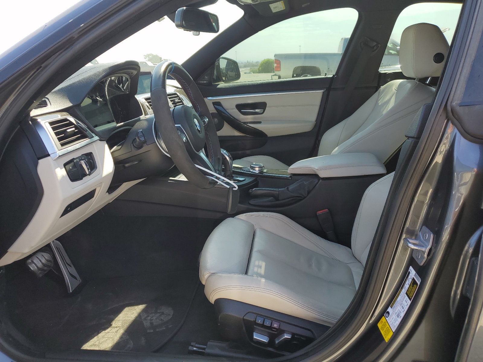 WBA4J5C50JBF07330 2018 BMW 440I