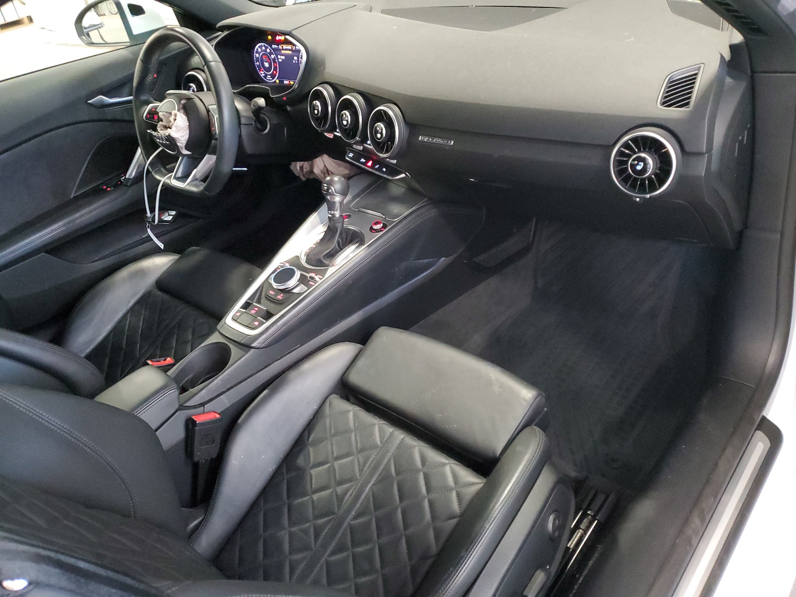 TRUT5CFV0H1019498 2017 Audi Tt