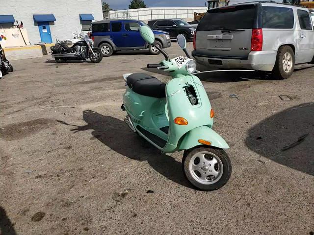 2001 Vespa M198F VIN: ZAPM198F115003570 Lot: 63685034