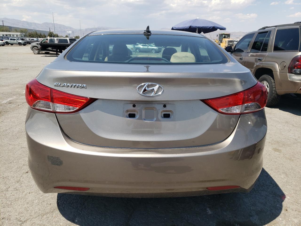 2013 Hyundai Elantra Gls VIN: 5NPDH4AEXDH384647 Lot: 63449664