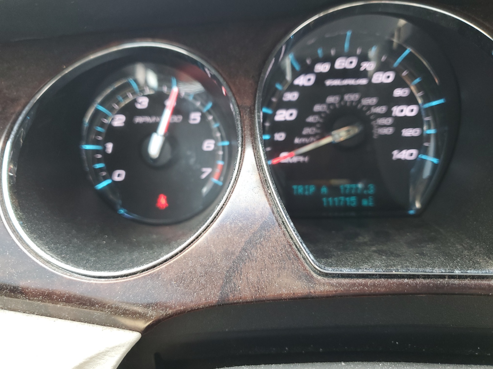 1FAHP2HWXBG117412 2011 Ford Taurus Sel