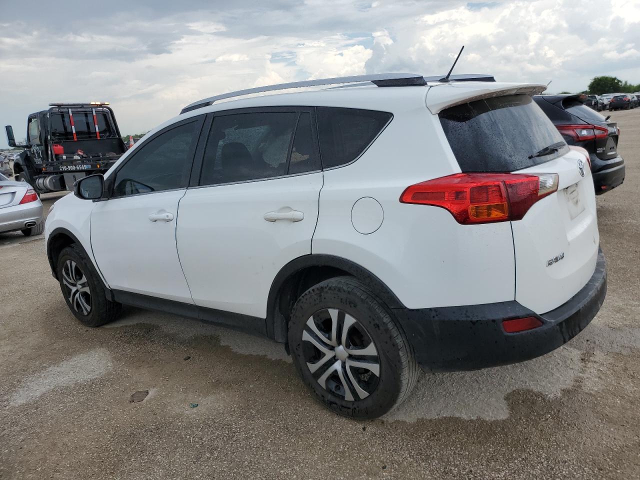 JTMZFREV4FJ038378 2015 TOYOTA RAV 4 - Image 2