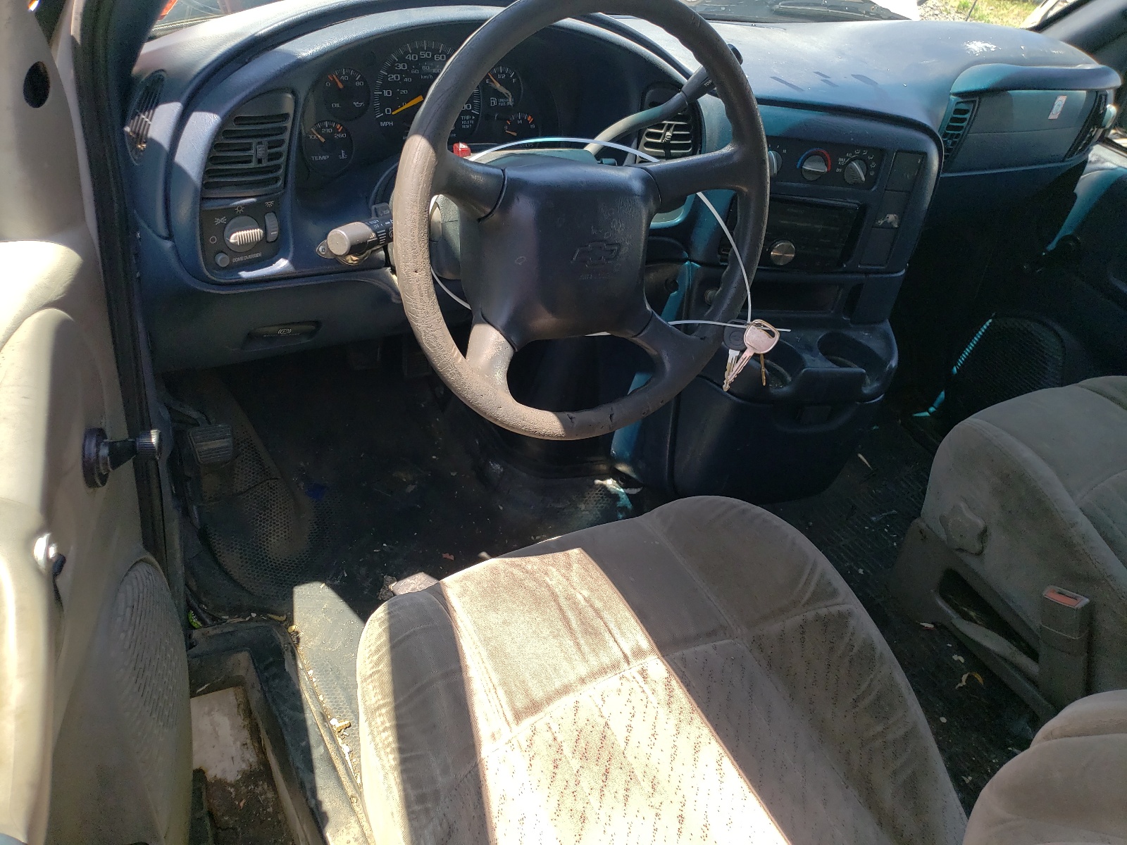 1GCDM19X33B126146 2003 Chevrolet Astro