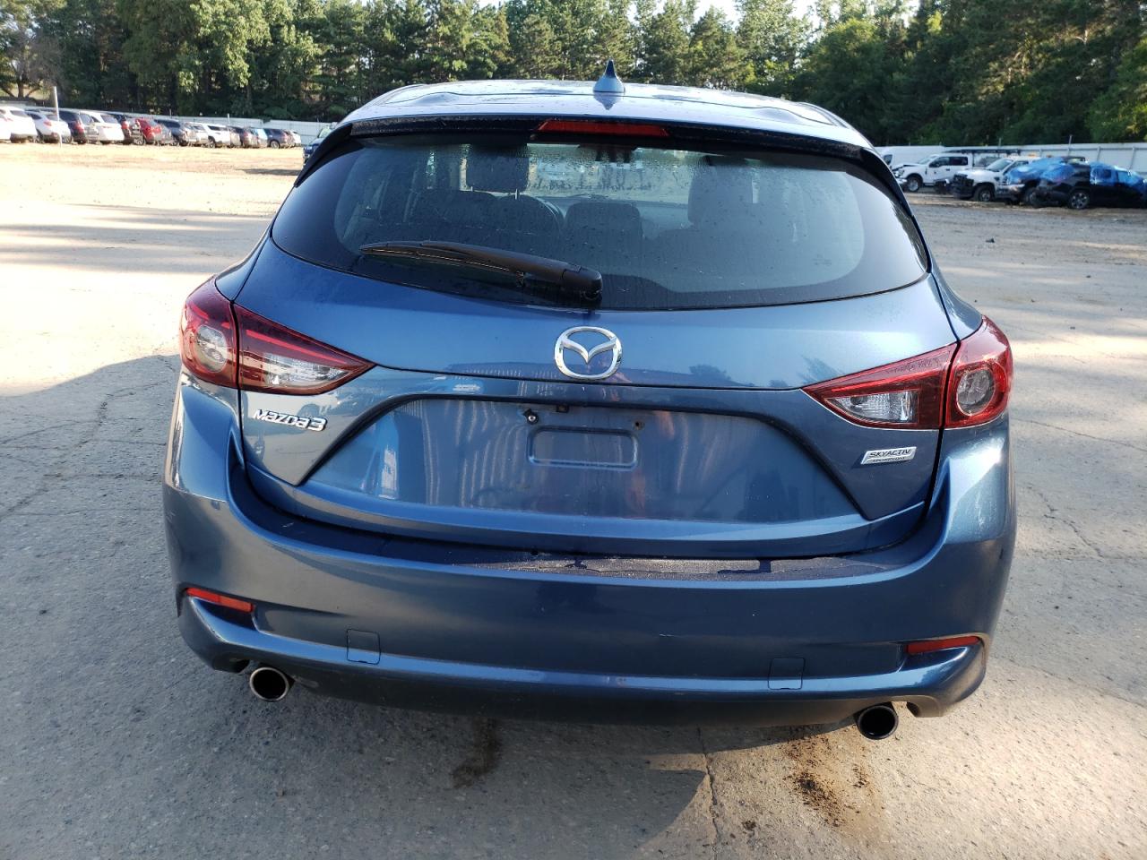 3MZBN1L33JM266310 2018 Mazda 3 Touring