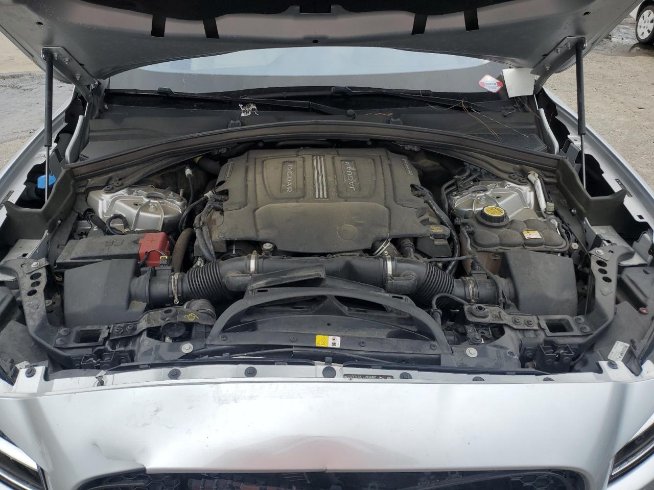 2017 Jaguar F-Pace - Image 12