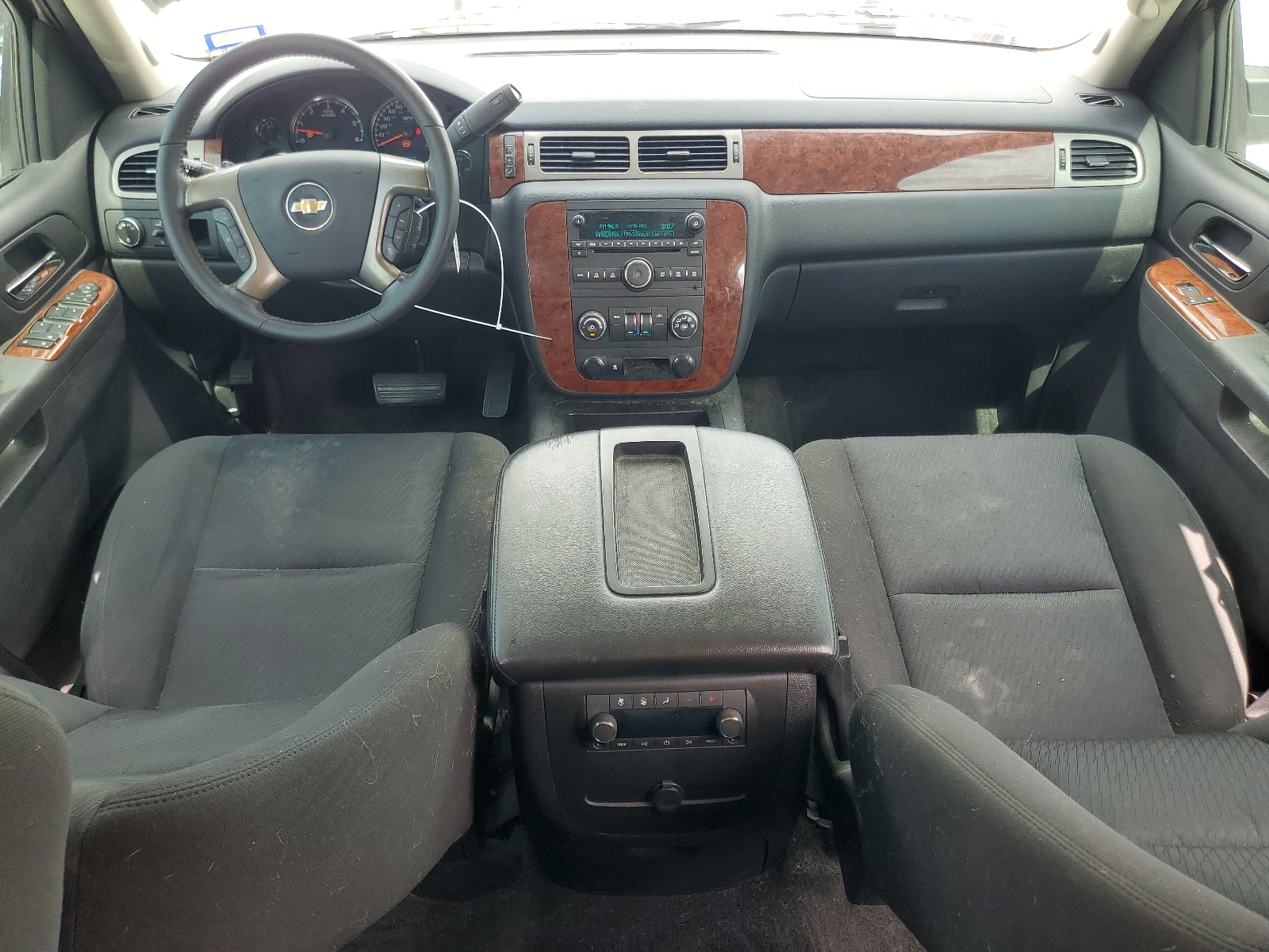 1GNSCAE04BR374146 2011 Chevrolet Tahoe C1500 Ls