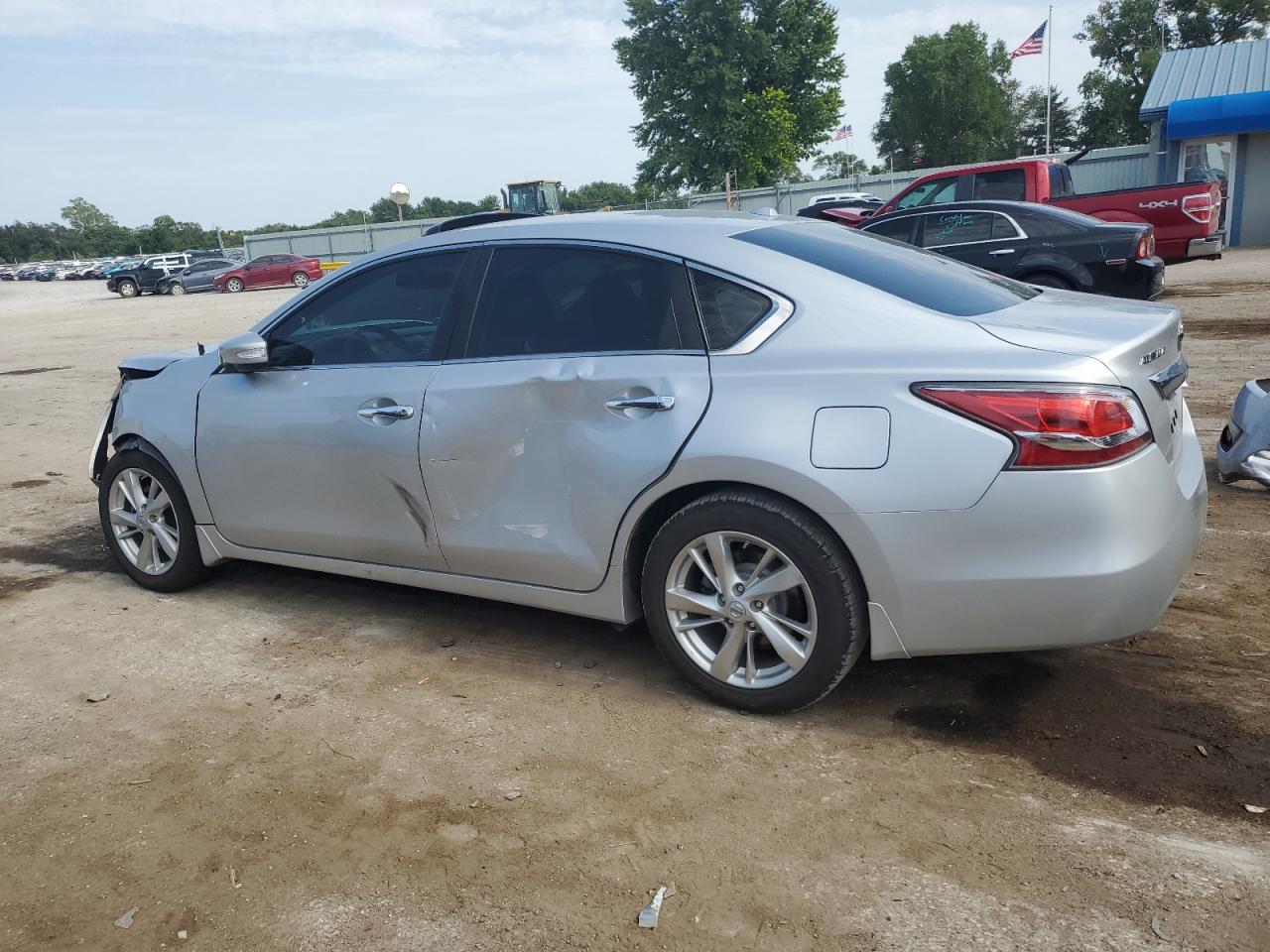 1N4AL3APXFN314572 2015 NISSAN ALTIMA - Image 2