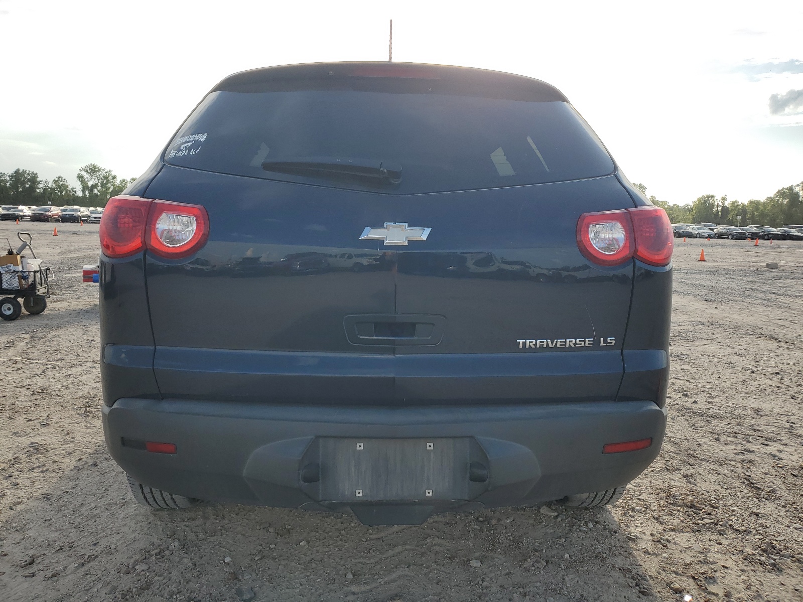 1GNKRFED3BJ351678 2011 Chevrolet Traverse Ls