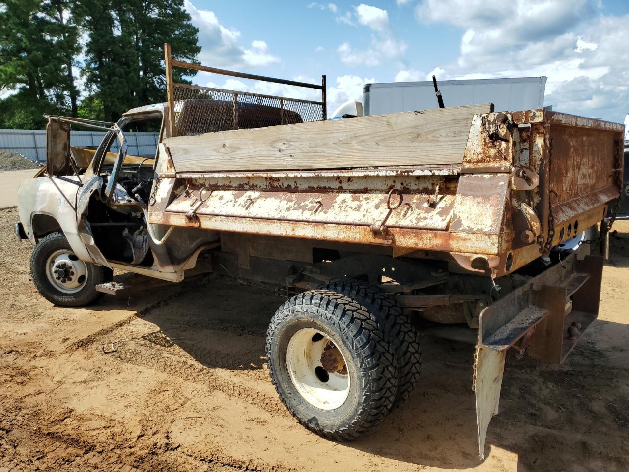 1985 Dodge W-Series W300 VIN: 1B7MW34W6FS656393 Lot: 63671024