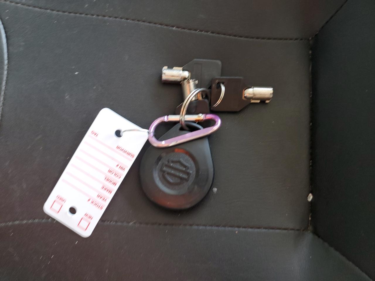 2016 Harley-Davidson Fltrxs Road Glide Special VIN: 1HD1KTM13GB620082 Lot: 62867864