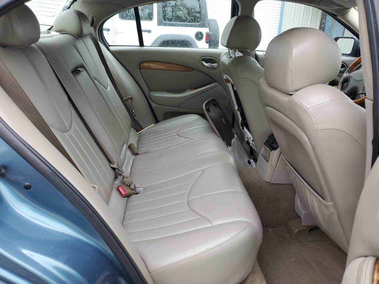 2001 Jaguar S-Type VIN: SAJDA01P31GM15897 Lot: 62517984