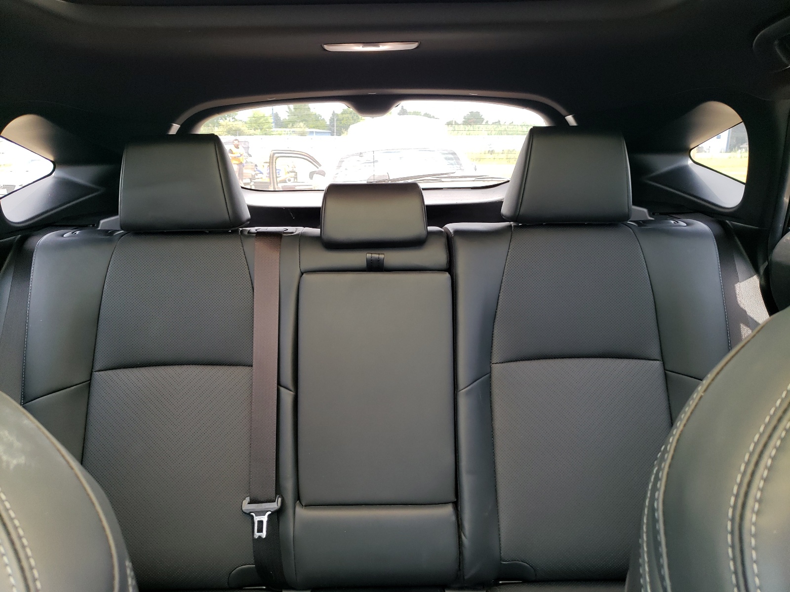 JTEAAAAH4MJ032845 2021 Toyota Venza Le