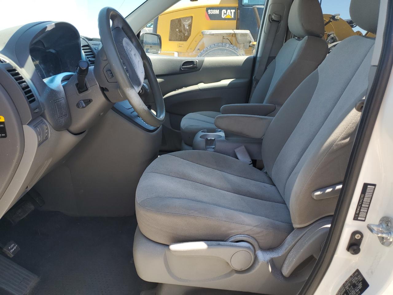 2012 Kia Sedona - Image 7