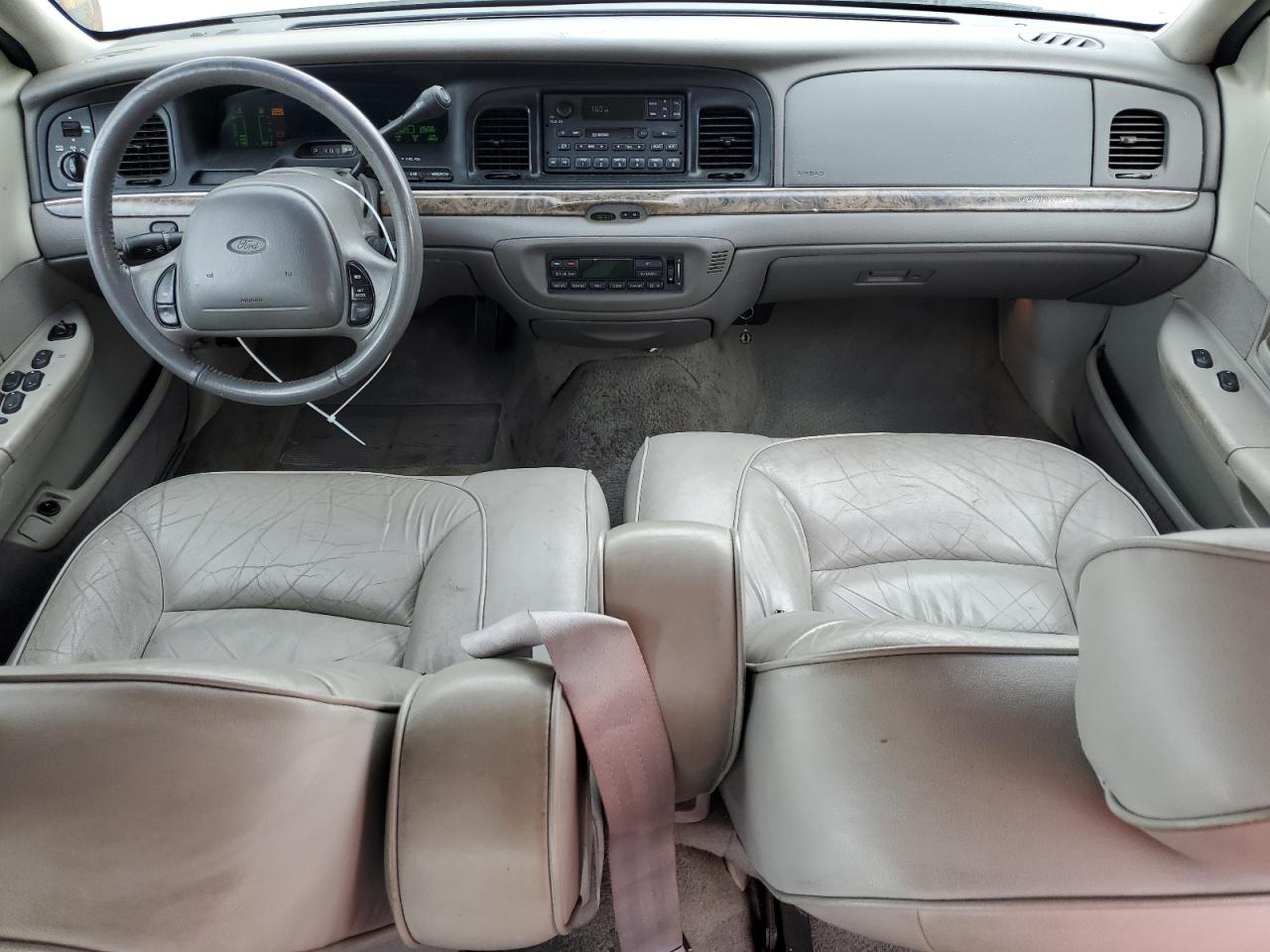 2000 Ford Crown Victoria Lx VIN: 2FAFP74W3YX150457 Lot: 63869194