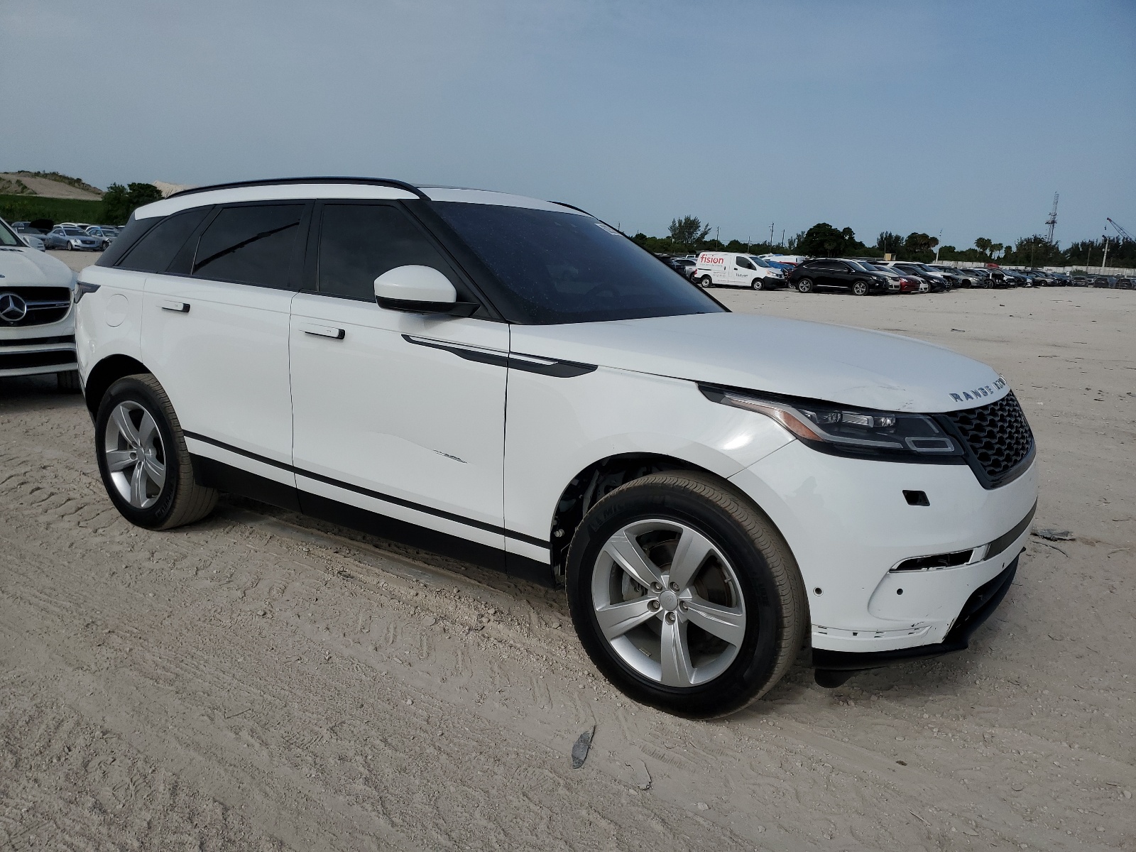 SALYB2RX7JA772184 2018 Land Rover Range Rover Velar S