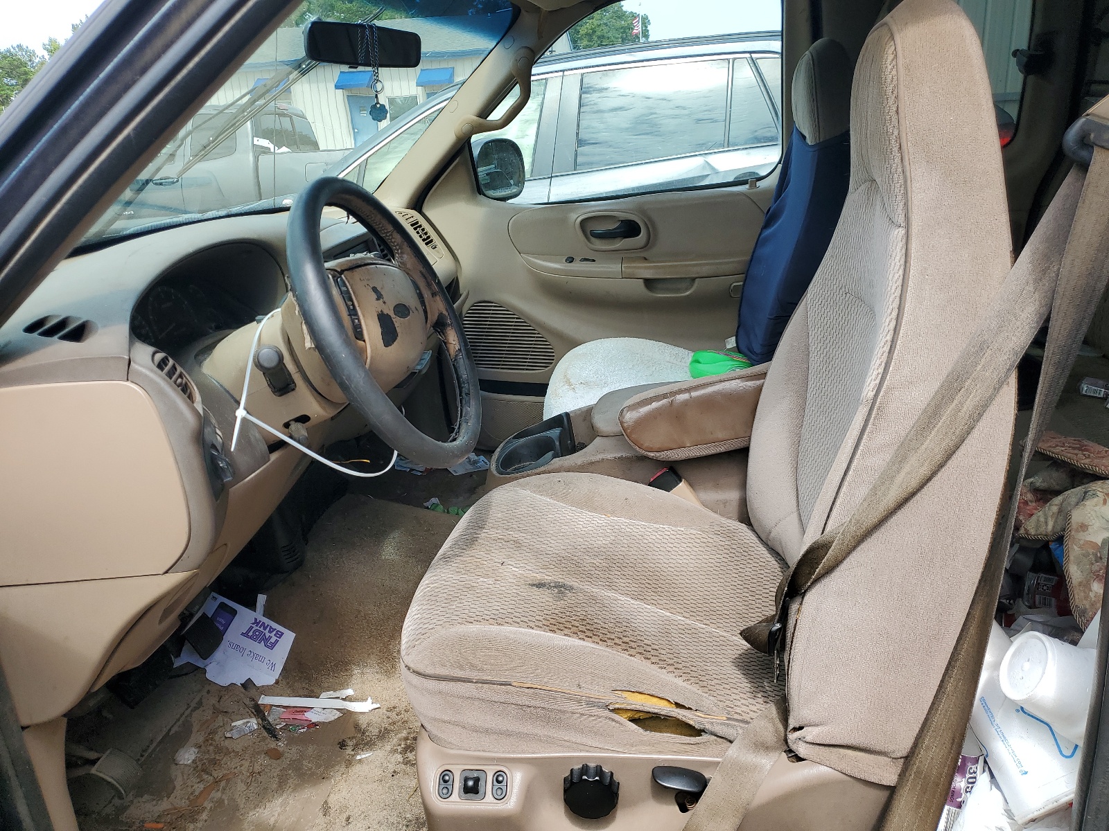 1FTRX17L1XNC26702 1999 Ford F150