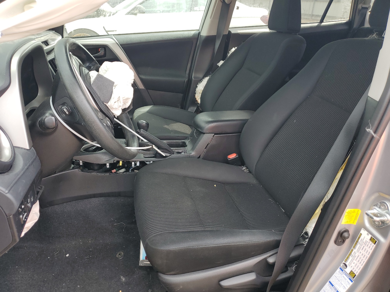 2T3BFREV1HW681230 2017 Toyota Rav4 Le