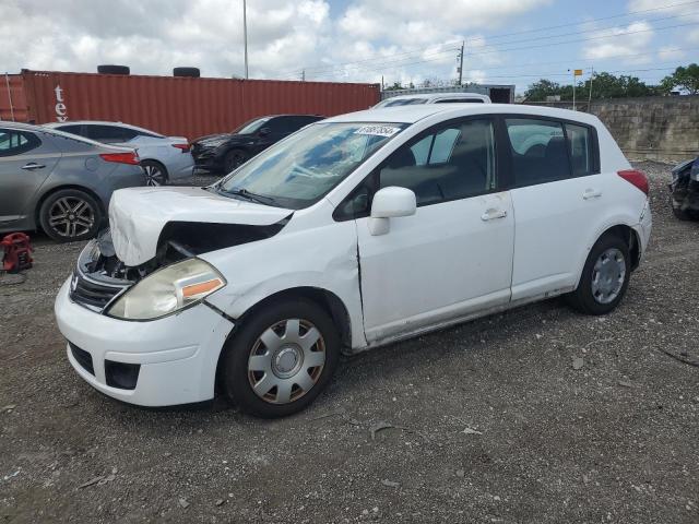 Хэтчбеки NISSAN VERSA 2012 Белый