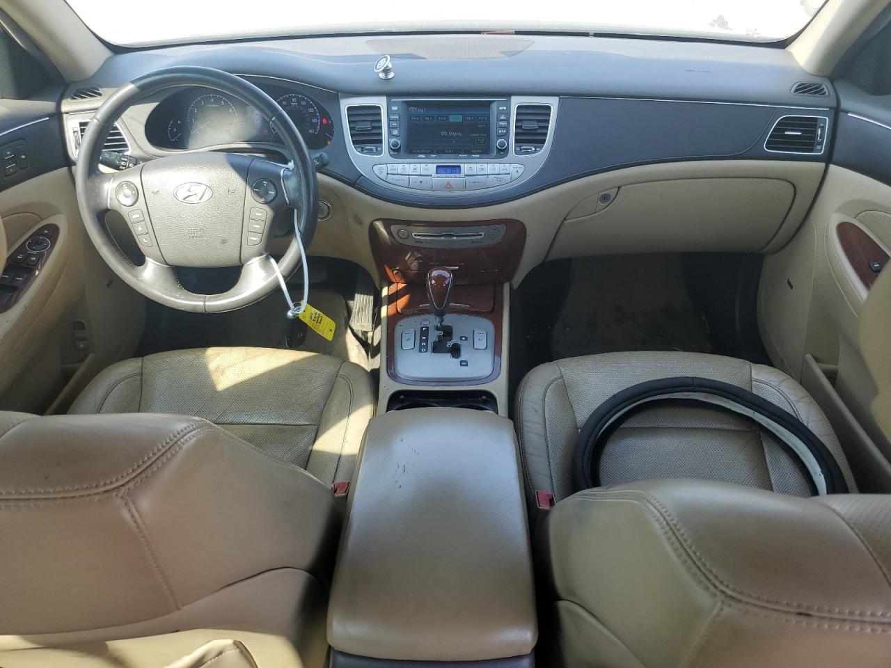 2014 Hyundai Genesis 3.8L VIN: KMHGC4DD2EU260261 Lot: 68700505