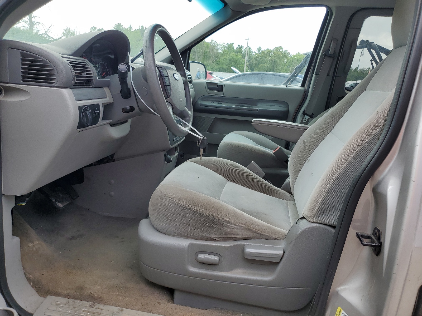 2FMZA57675BA84086 2005 Ford Freestar Ses