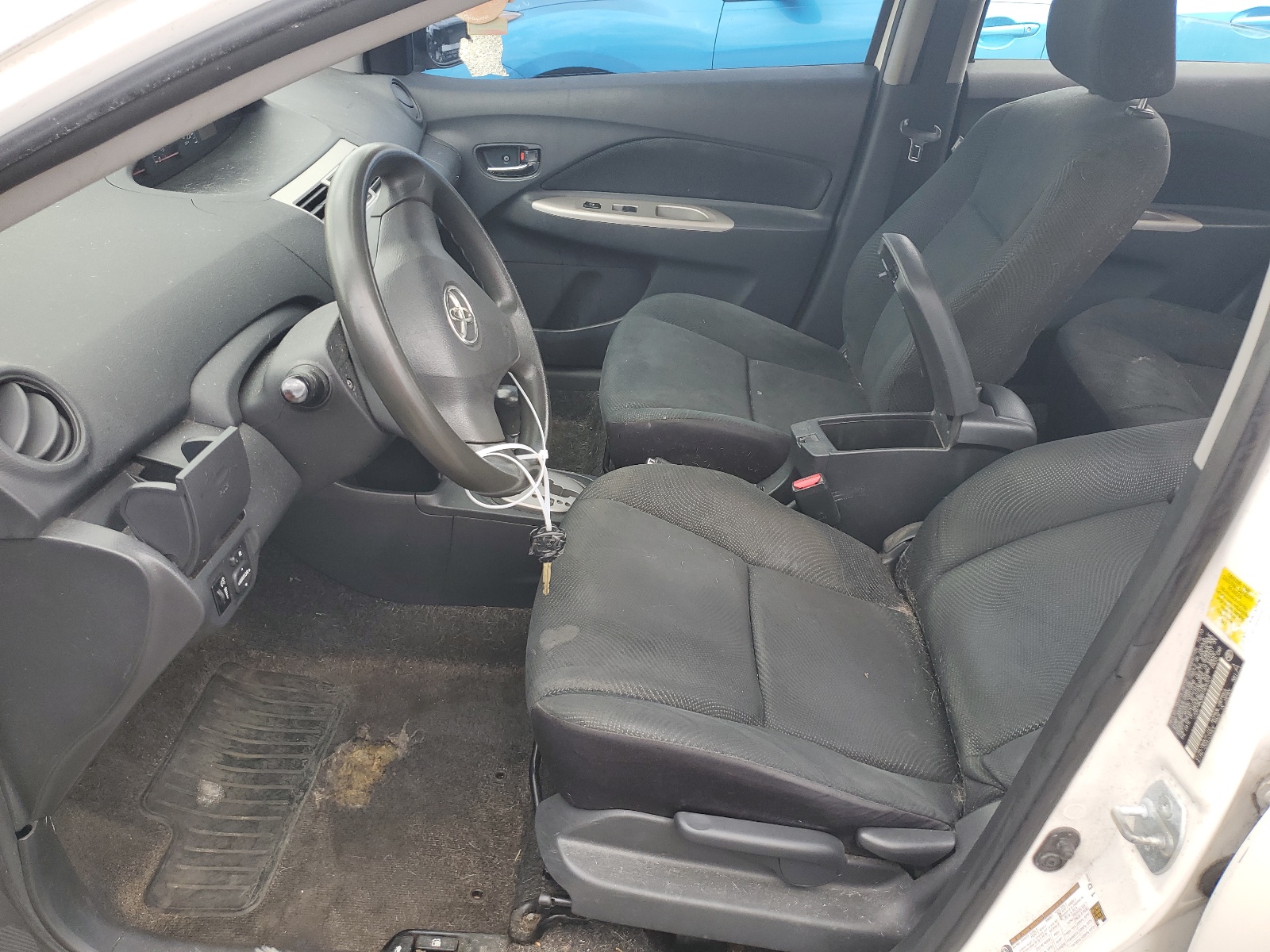 JTDBT4K38B1405325 2011 Toyota Yaris