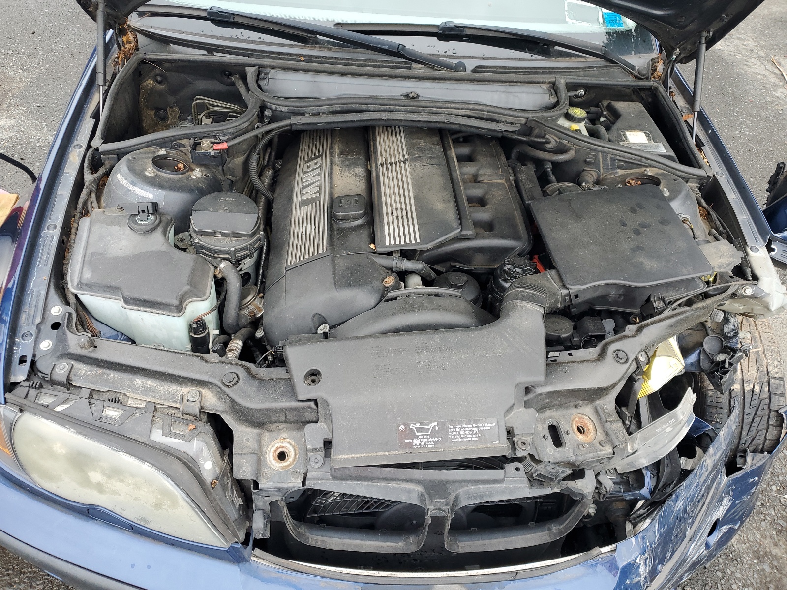 WBAEW53494PN32745 2004 BMW 330 Xi