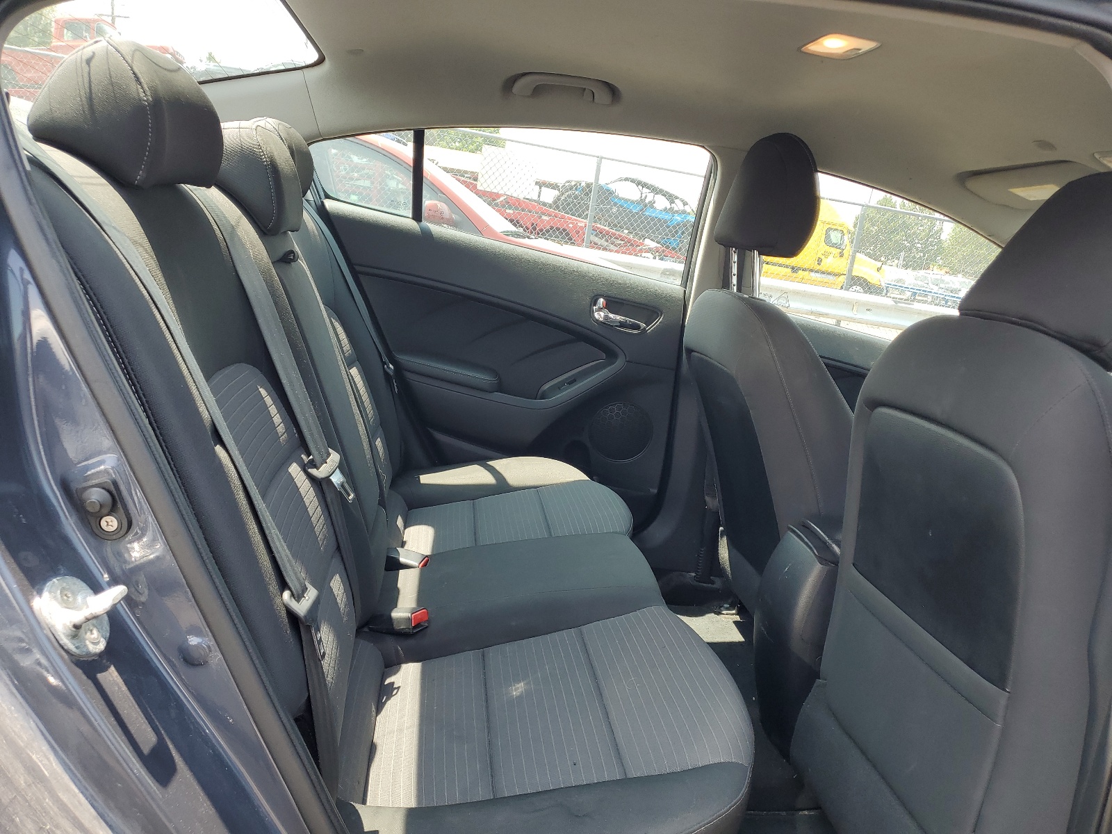 KNAFX4A60F5359017 2015 Kia Forte Lx