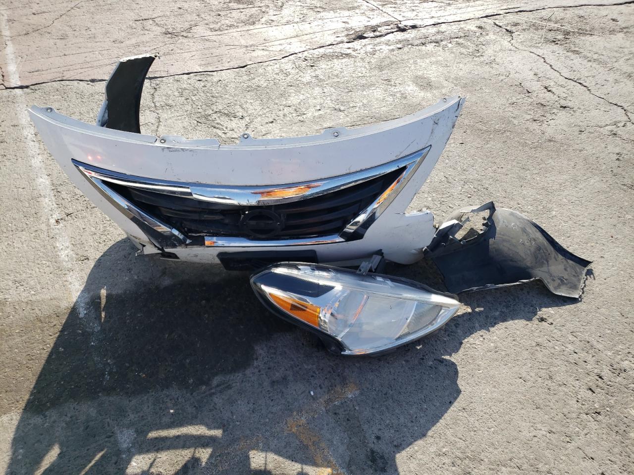 2015 Nissan Versa S VIN: 3N1CN7AP3FL838010 Lot: 63704934