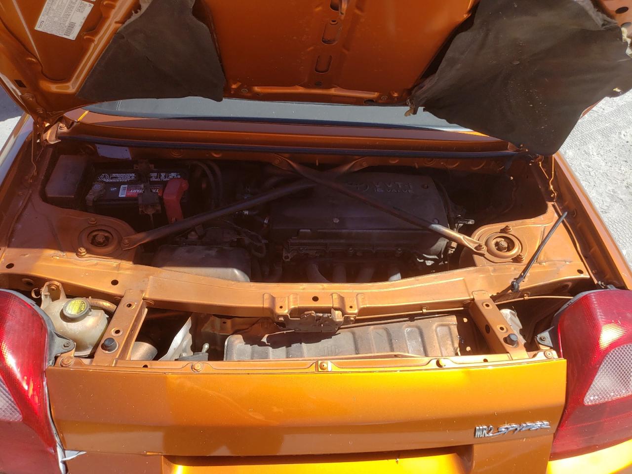 2000 Toyota MR2 - Image 11