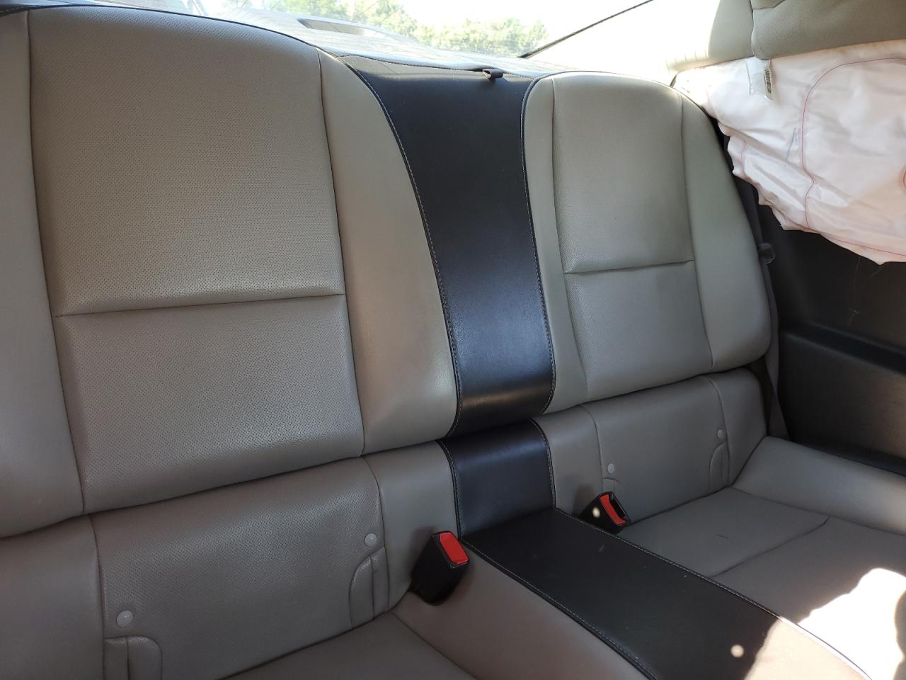 2011 Chevrolet Camaro Lt VIN: 2G1FC1ED9B9126331 Lot: 62535394