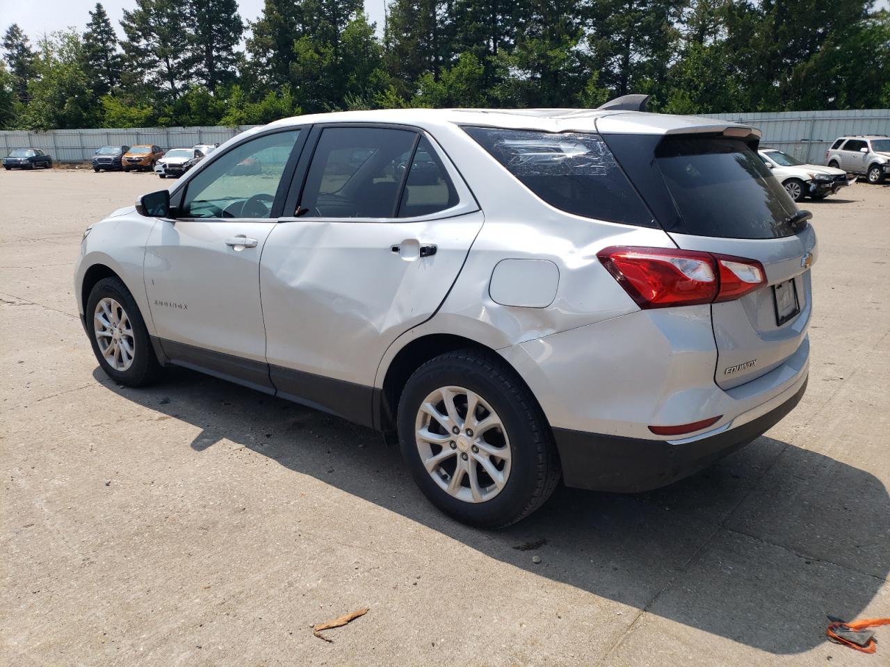 2GNAXJEV3J6273282 2018 CHEVROLET EQUINOX - Image 2