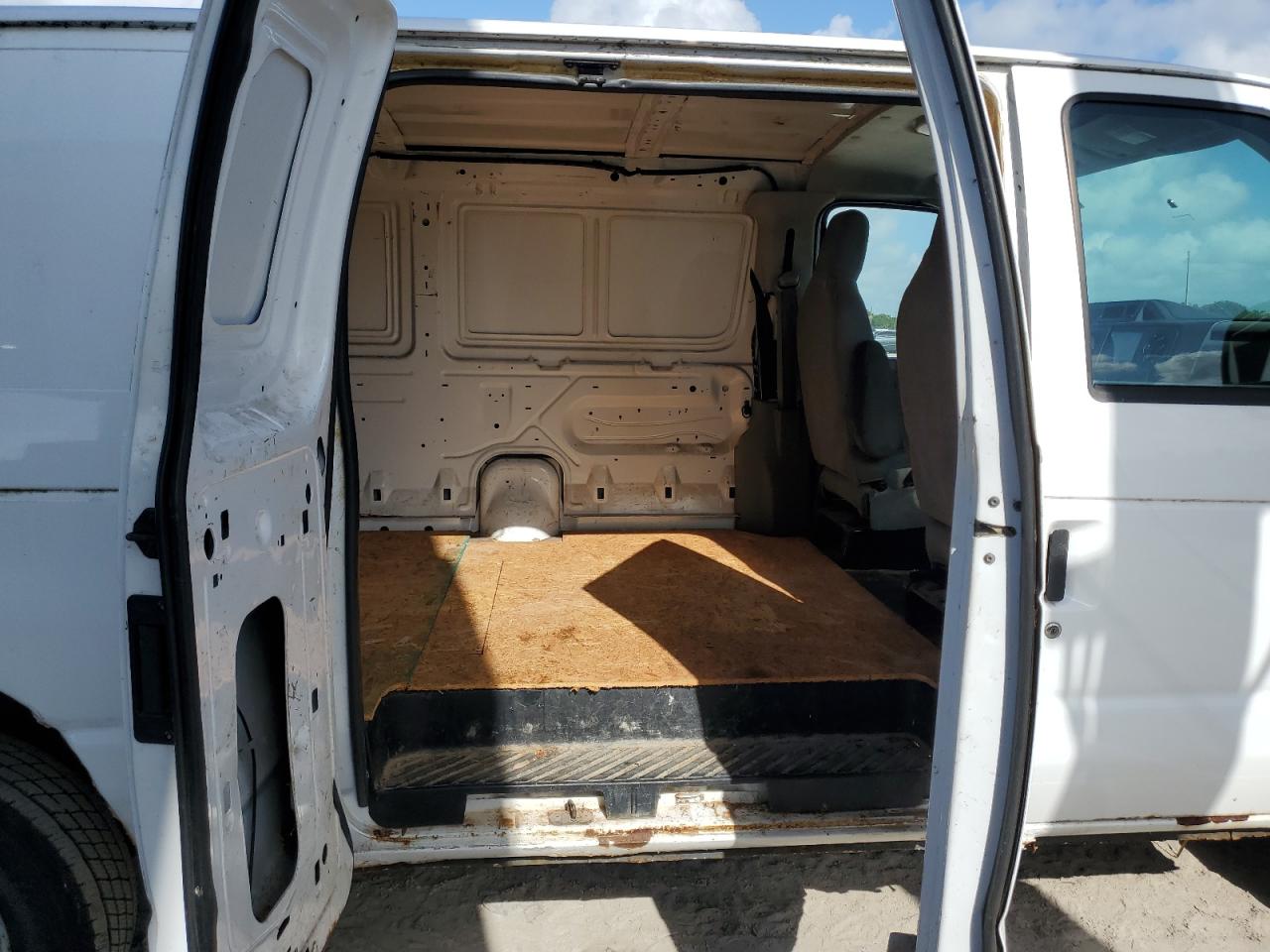 2012 Ford Econoline E350 Super Duty Van VIN: 1FTSS3EL2CDA31092 Lot: 63246374