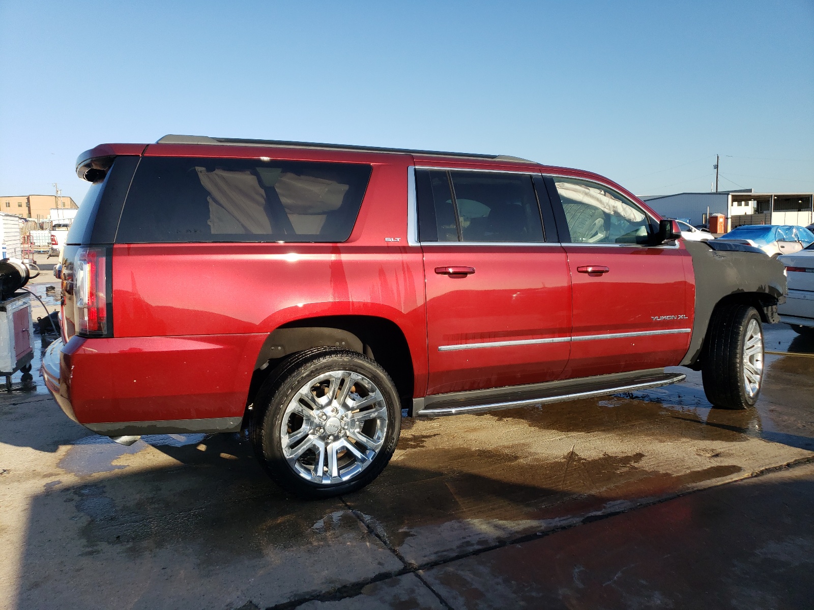 2018 GMC Yukon Xl C1500 Slt vin: 1GKS1GKC0JR383381