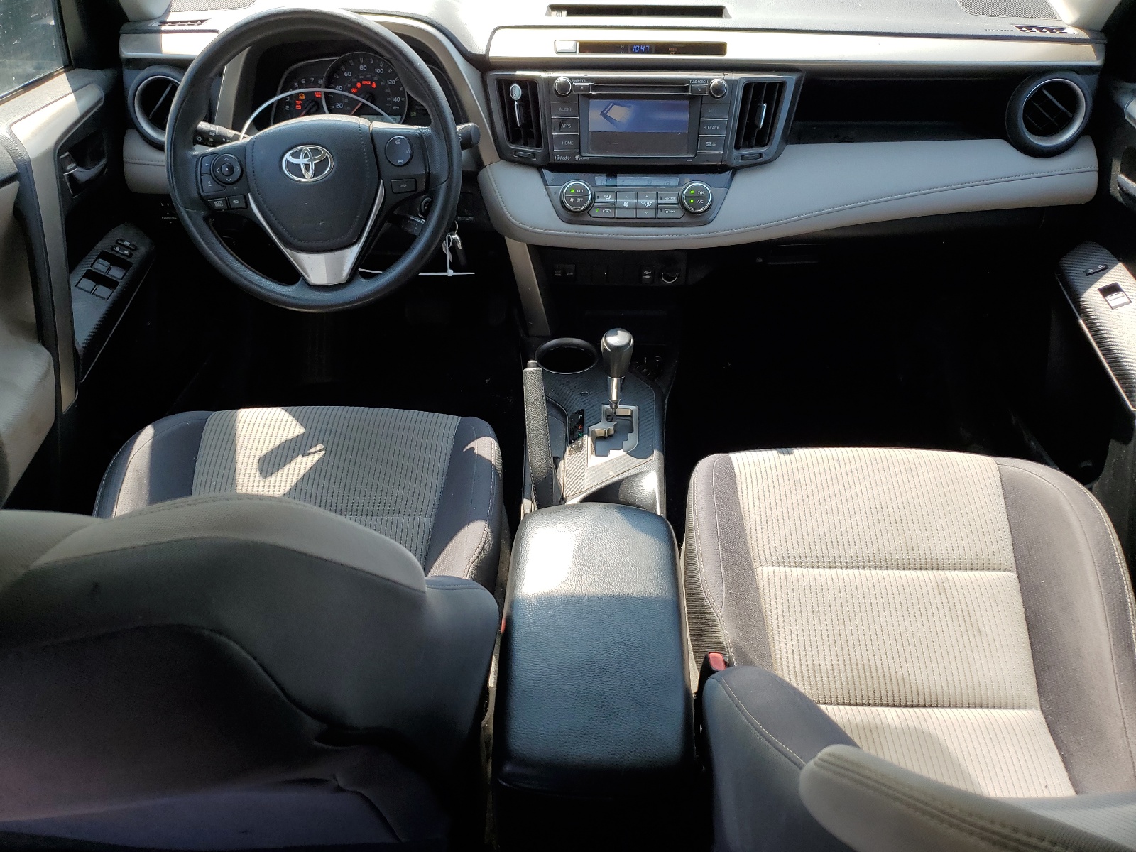 2T3RFREV4FW234998 2015 Toyota Rav4 Xle