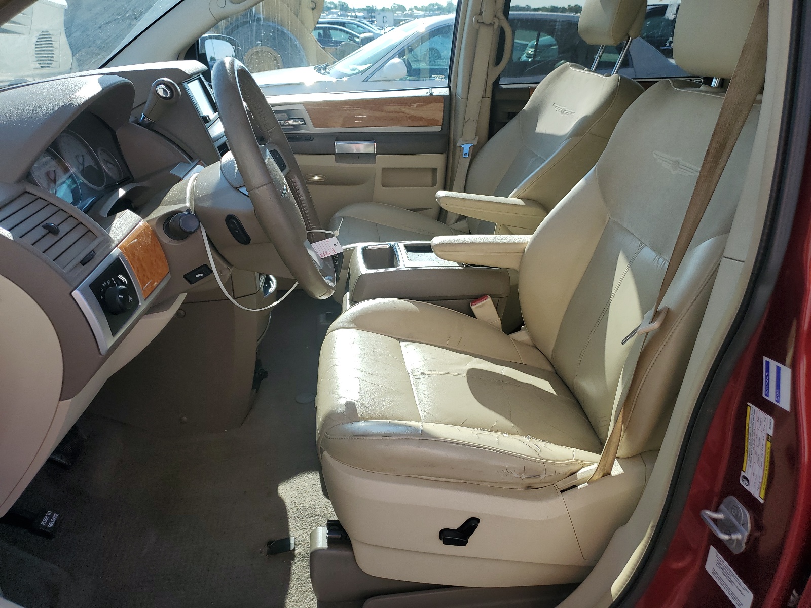 2A4RR7DX7AR386057 2010 Chrysler Town & Country Limited